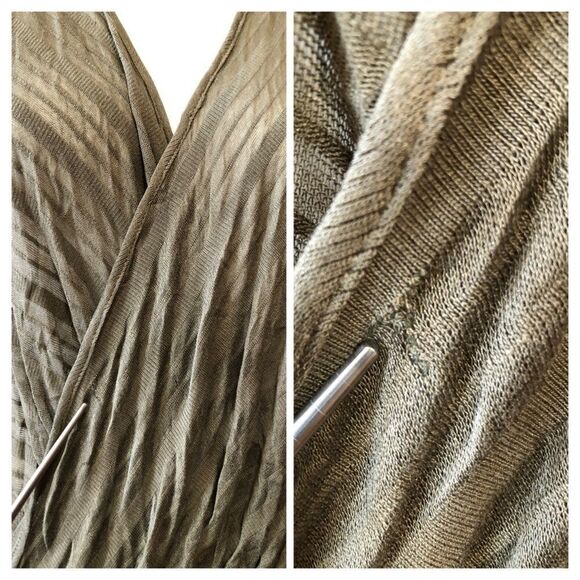 Bobeau Shadow Stripe Faux Wrap Top Size Medium - Picture 7 of 8